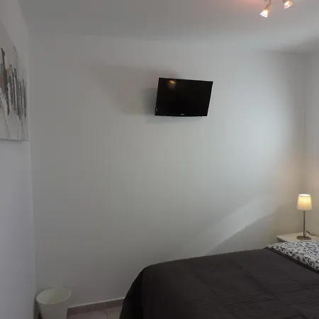 Gracioseros 209-2bed -1st Floor-a/c-uk Tv-wifi * بويرتو ذيل كارمين