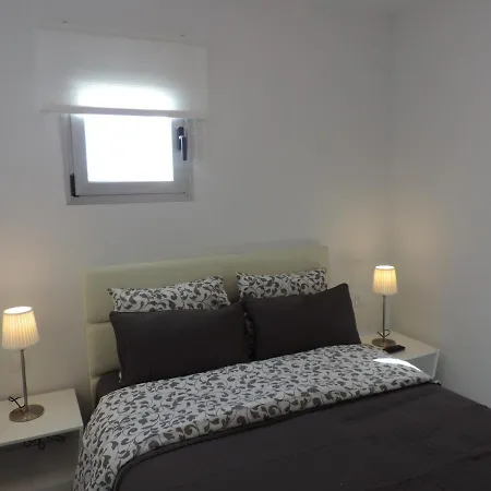 Lejlighed Gracioseros 209-2bed -1st Floor-a/c-uk Tv-wifi *